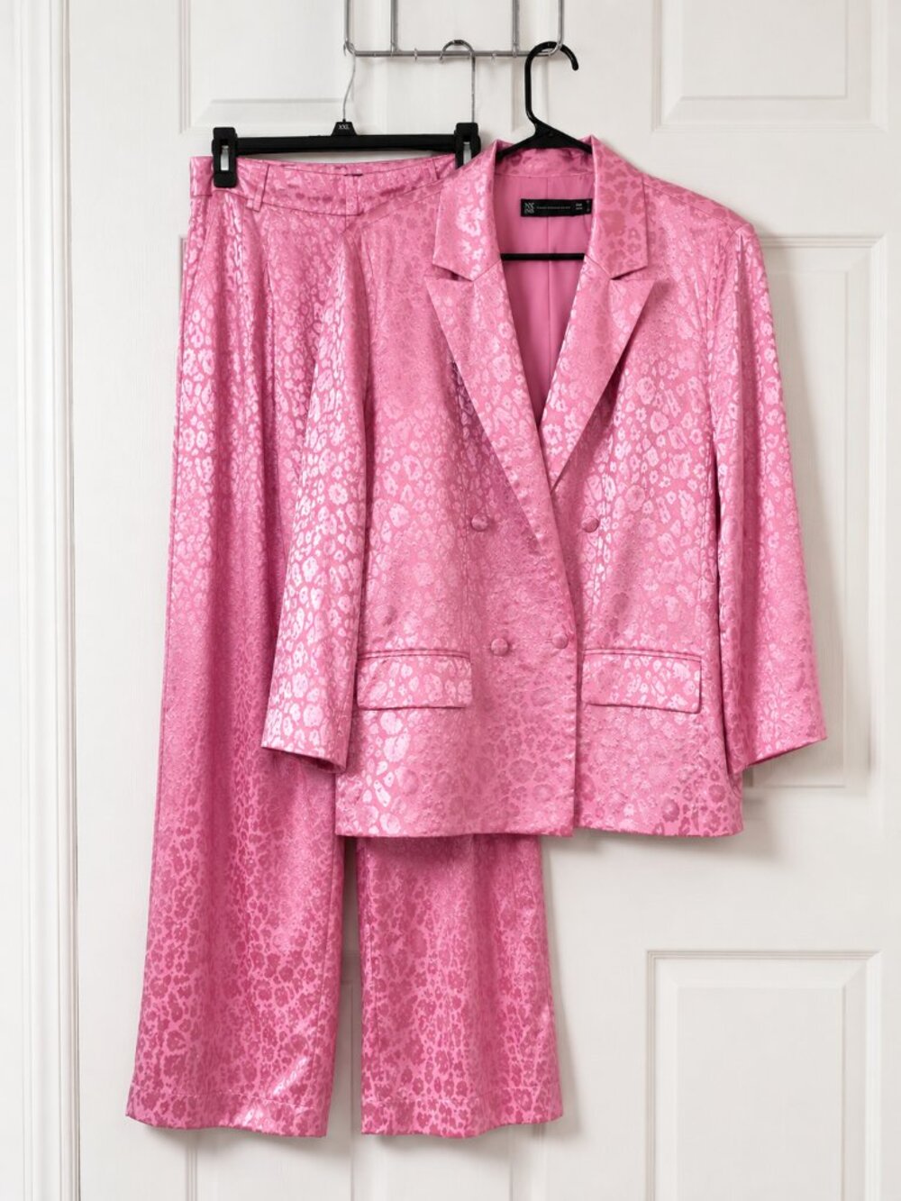 NY & Co Pink Satin Leopard Jacquard Blazer Set XXL | Barbiecore | Wide Leg Pants